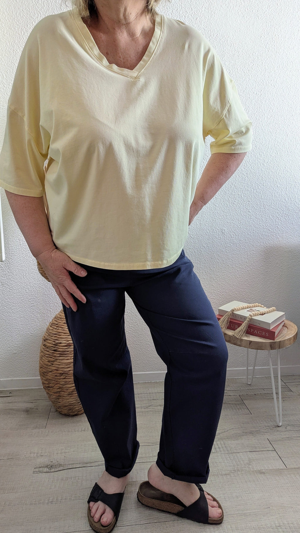 T-shirts Issa oversize en coton col V avec épaules tombantes