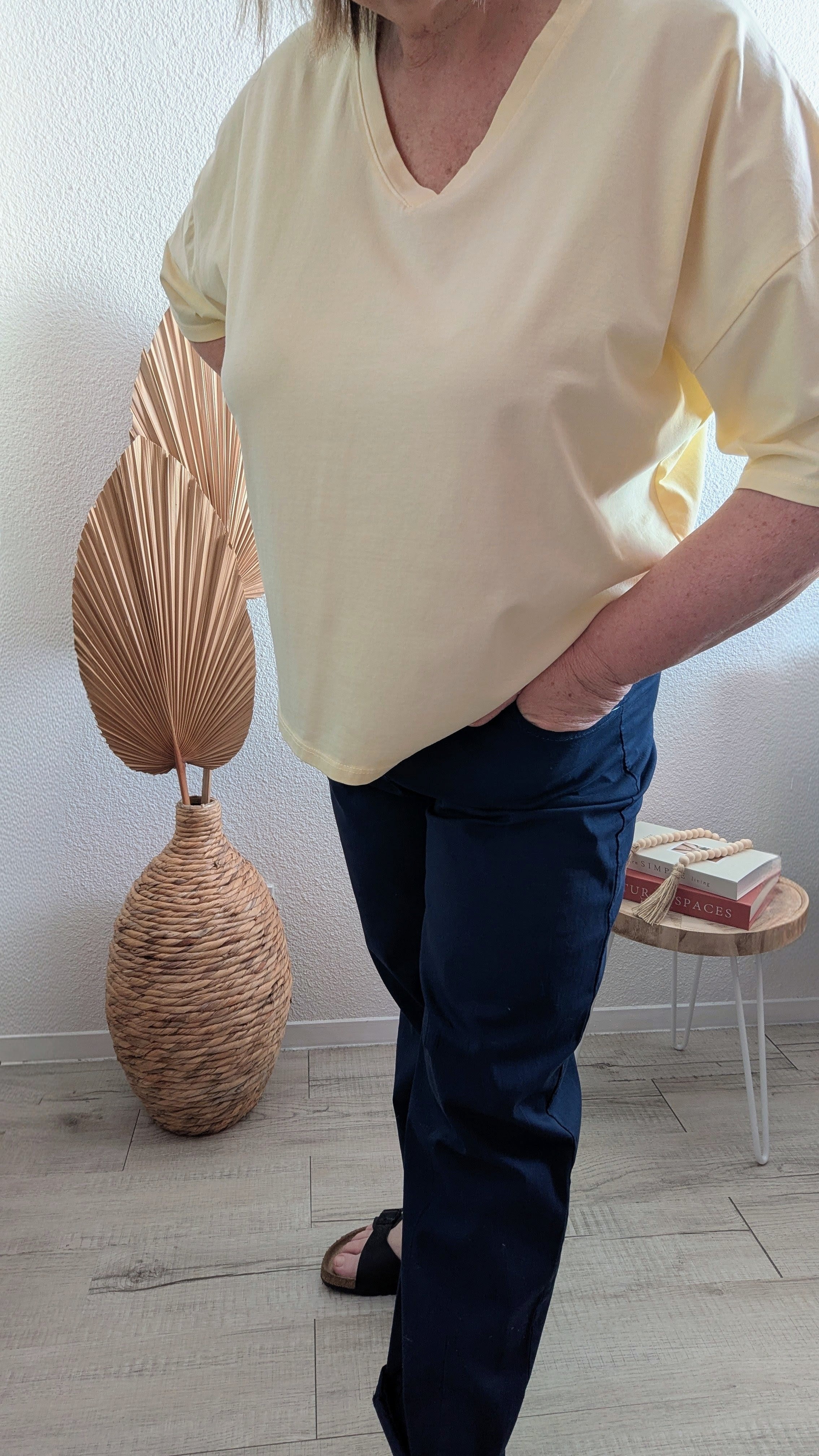 T-shirts Issa oversize en coton col V avec épaules tombantes