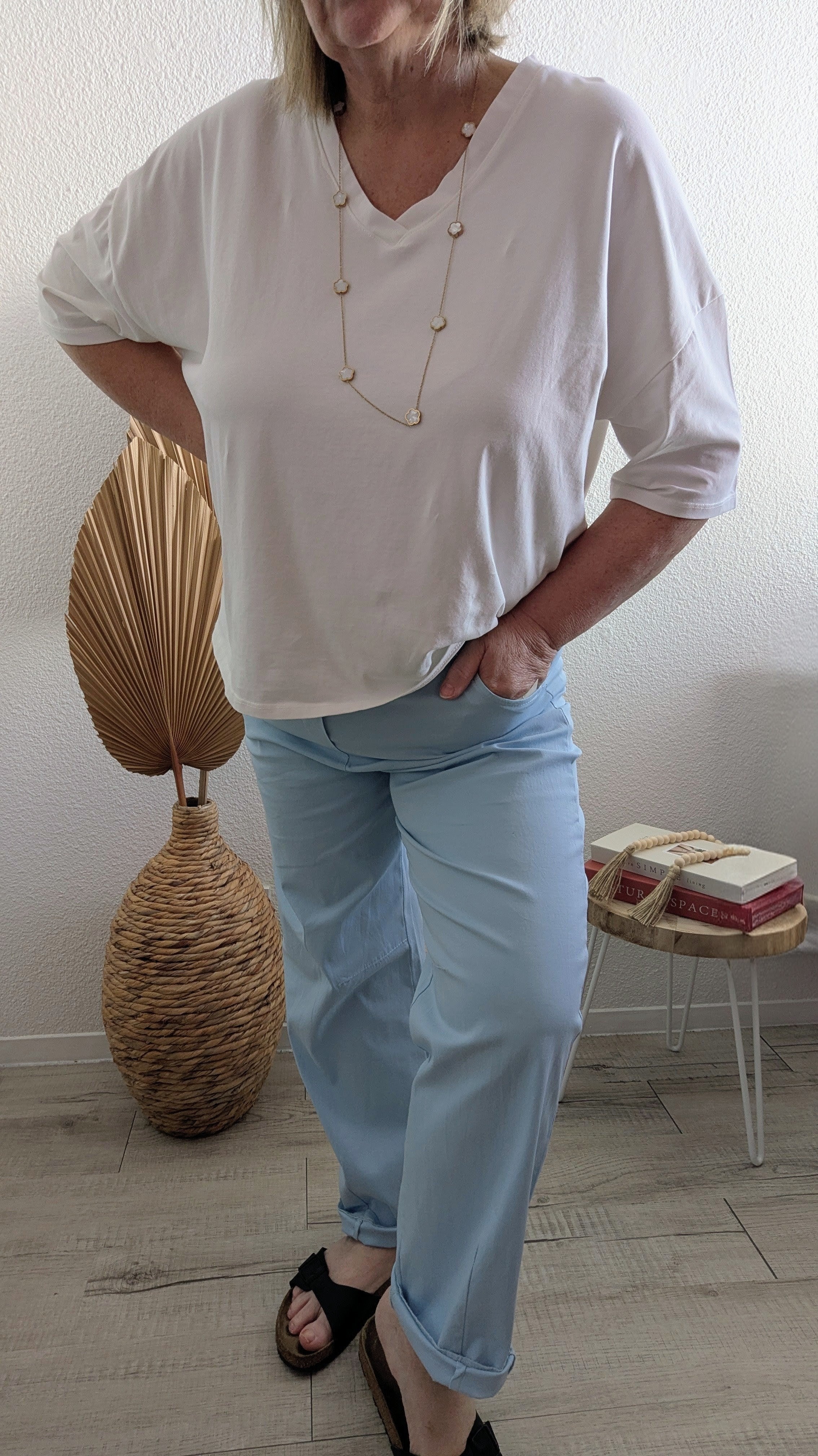 T-shirts Issa oversize en coton col V avec épaules tombantes