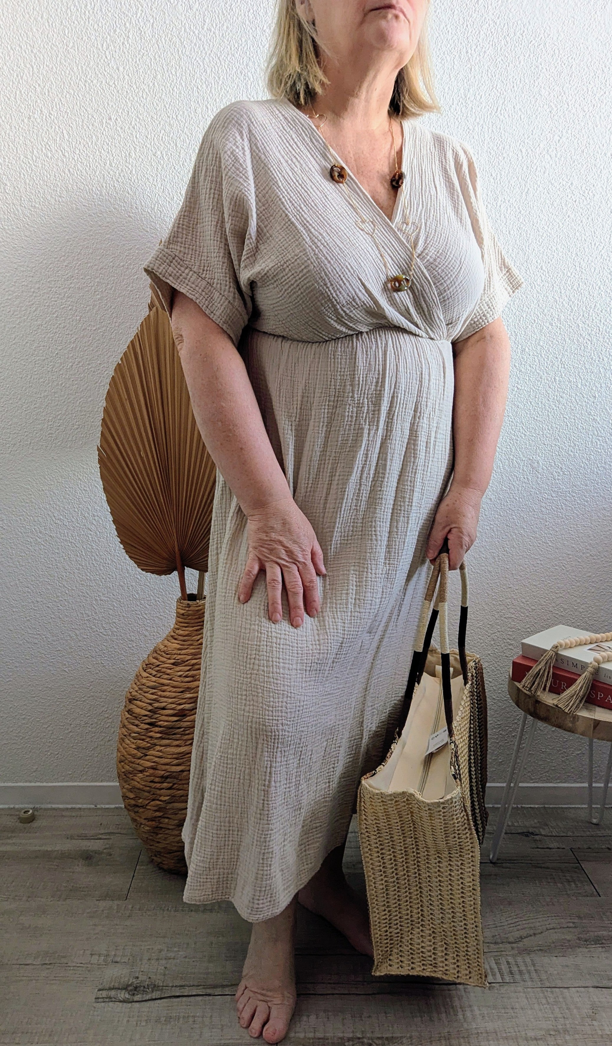 Robe Mya gaze de coton beige avec ceinture
