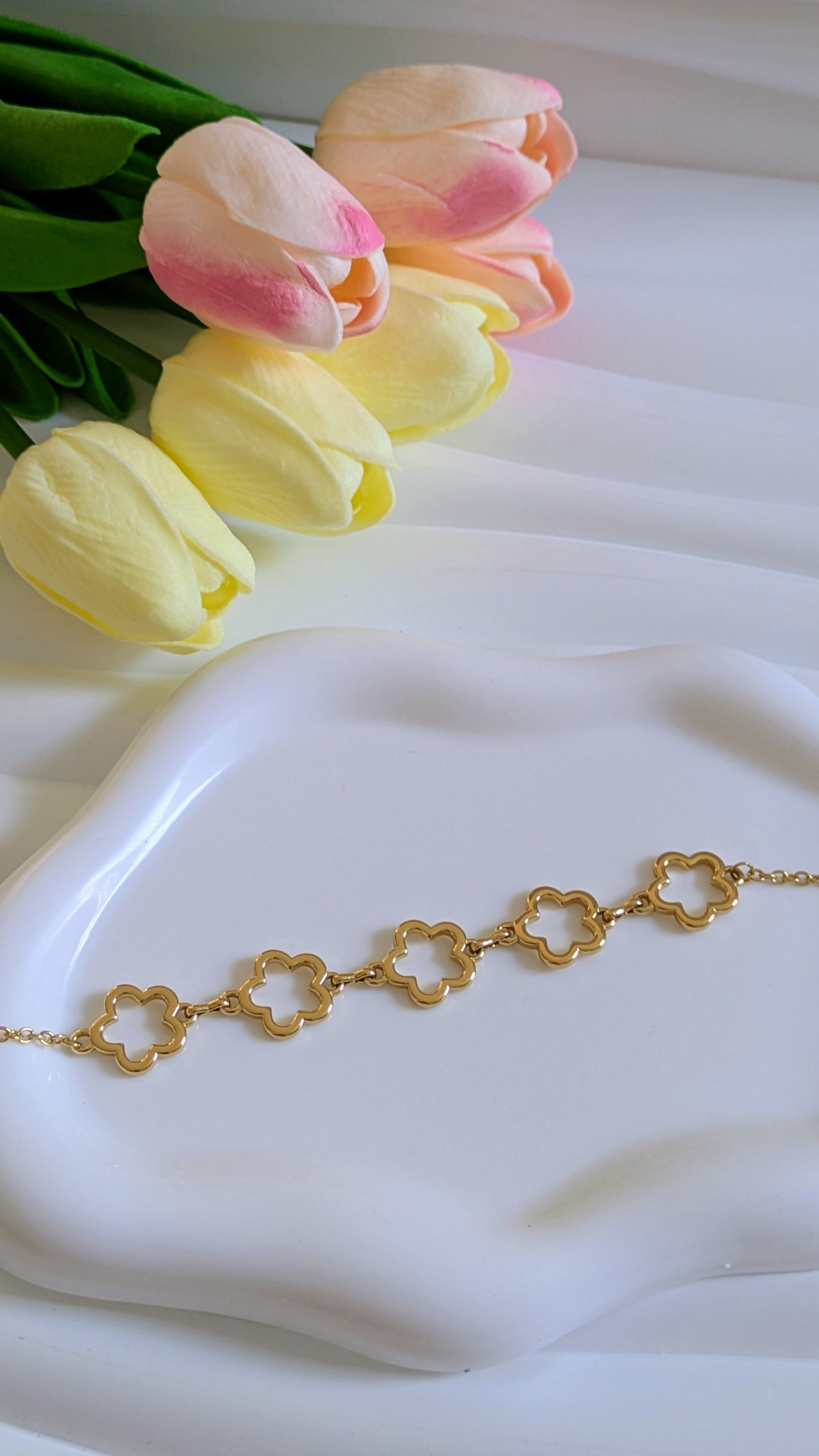 Bracelet forme fleur en acier inoxydable