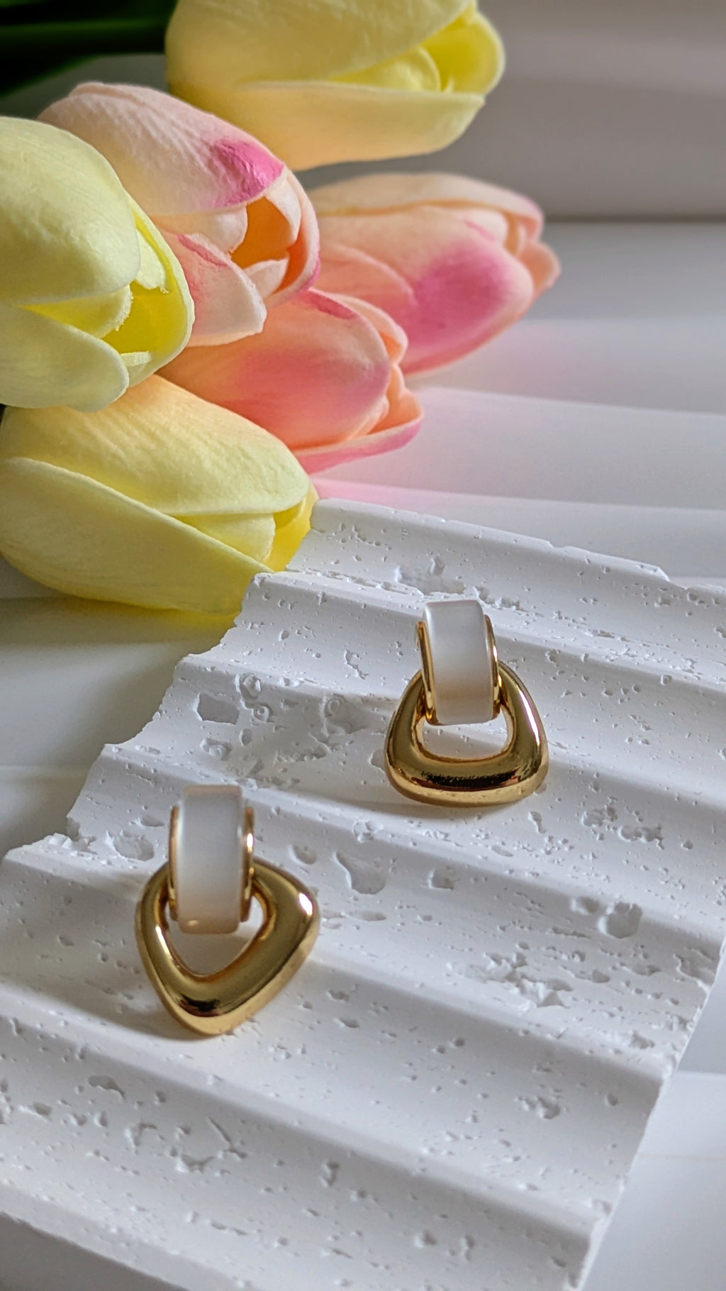 Boucles d'oreilles résine blanche en acier inoxydable